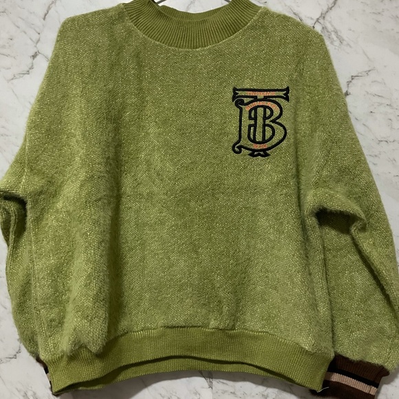 Tops - Green knit jumper